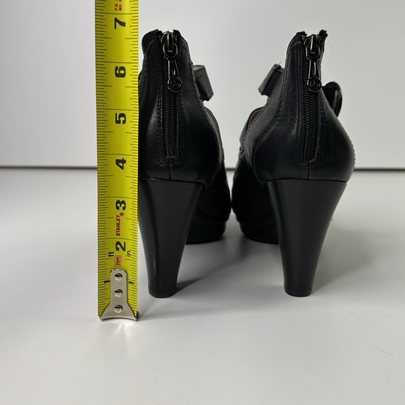 Blondo Black Leather Platform open Toed Sandals - Picture 6 of 11